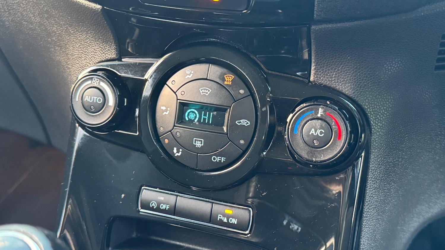 Used Ford Fiesta 2016 for sale - 76801821: Photo 49