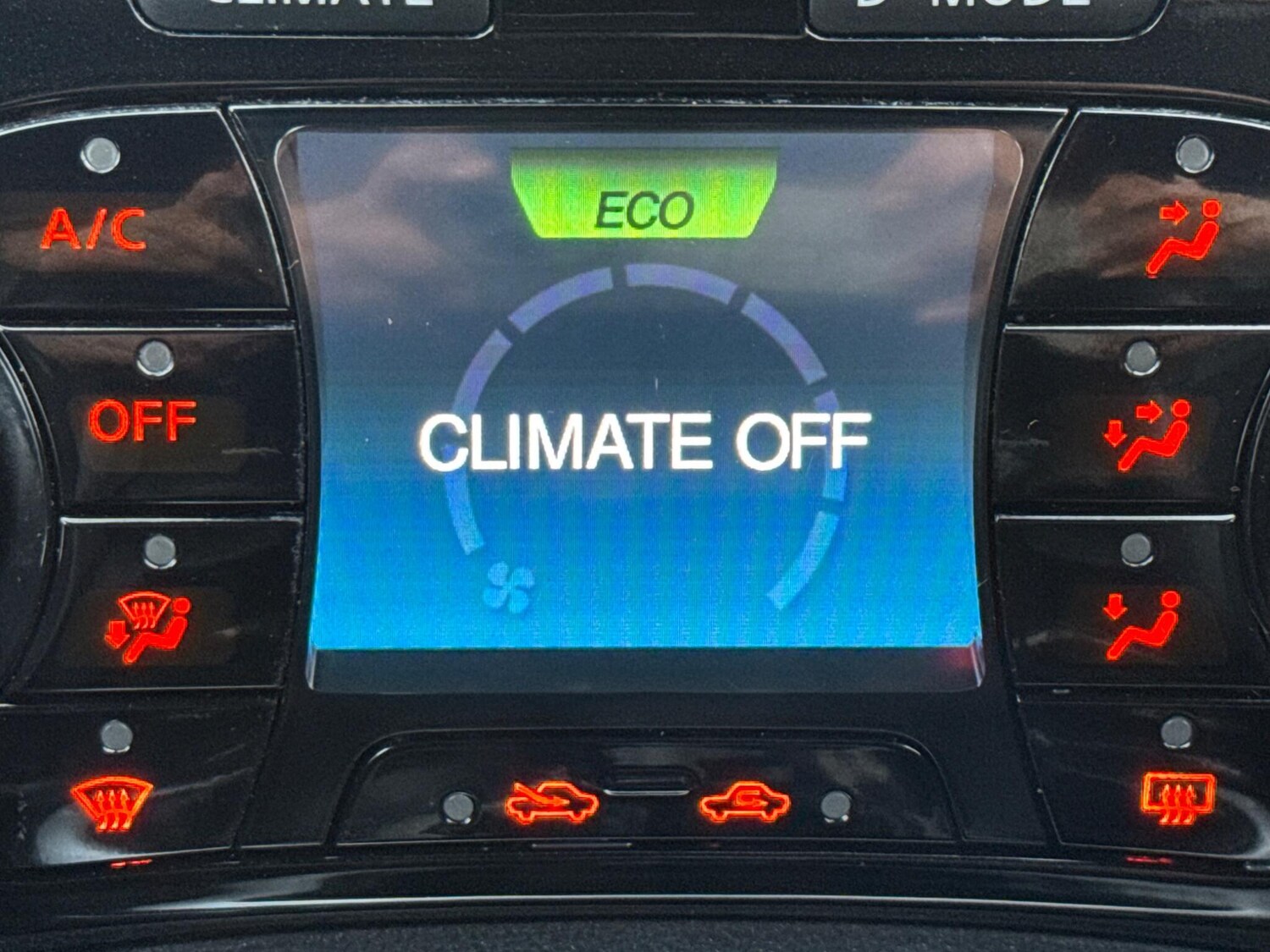 Used Nissan Juke 2017 for sale - 77940467: Photo 19