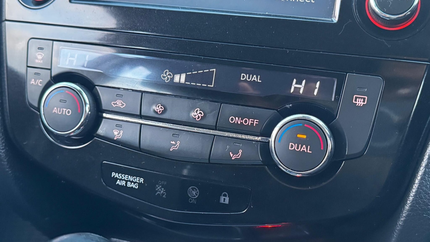 Used Nissan Qashqai for sale - 77395755: Photo 33