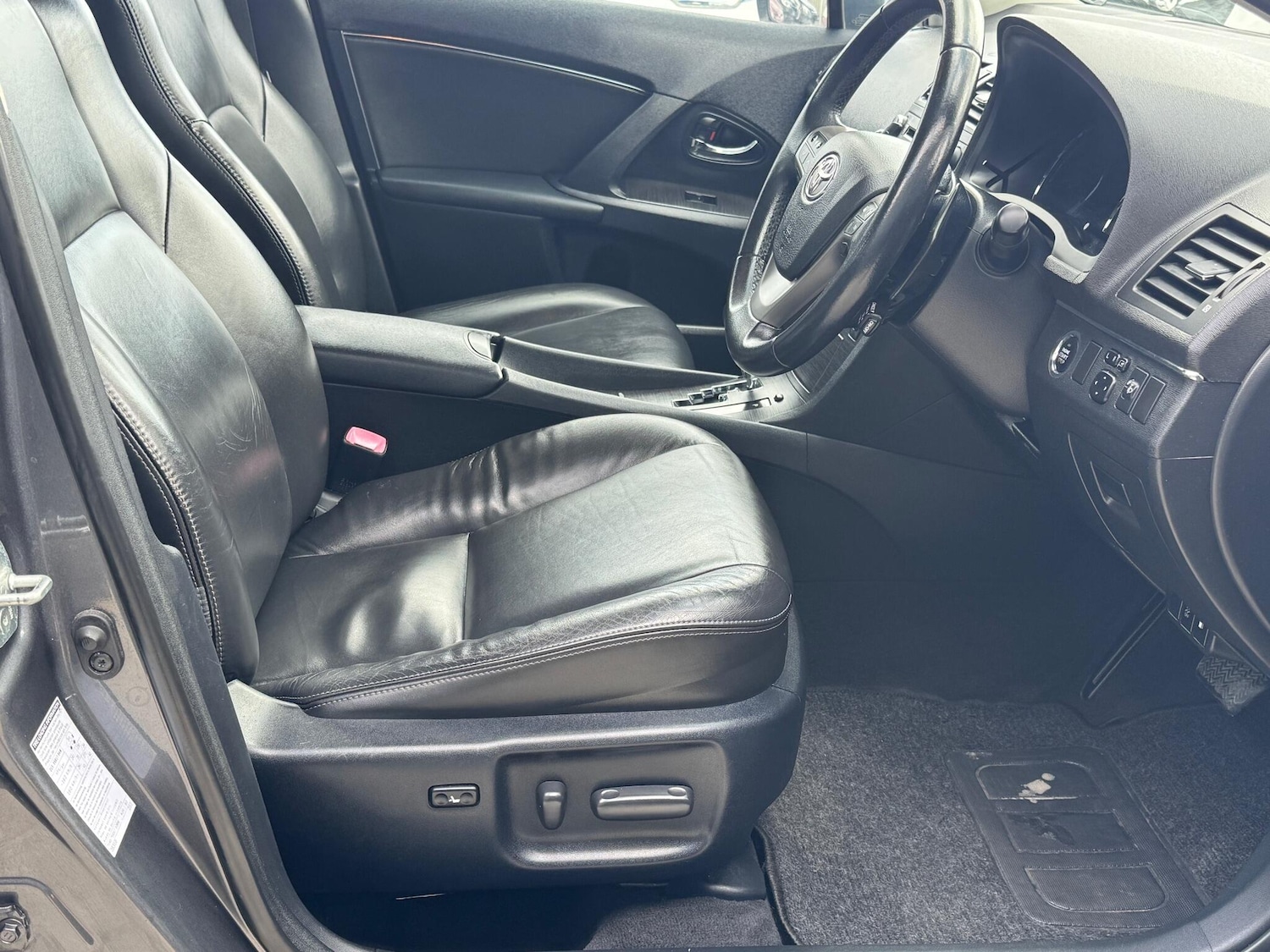 Used Toyota Avensis 2009 for sale - 78058562: Photo 19