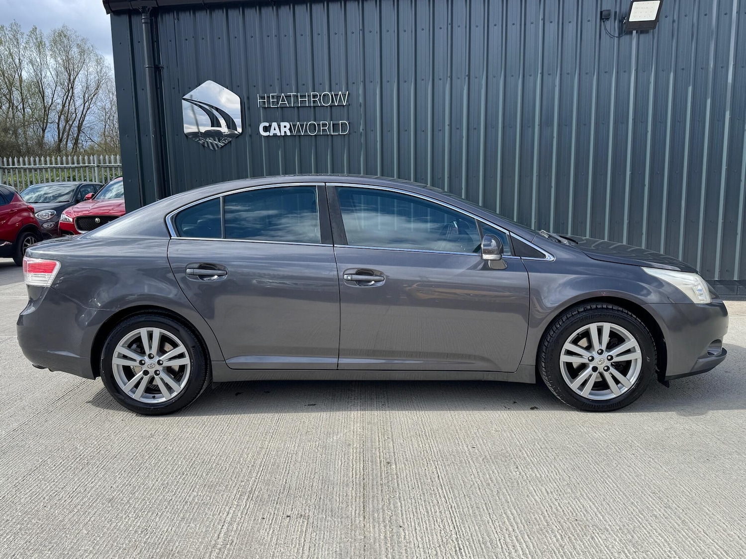 Used Toyota Avensis 2009 for sale - 78058562: Photo 2