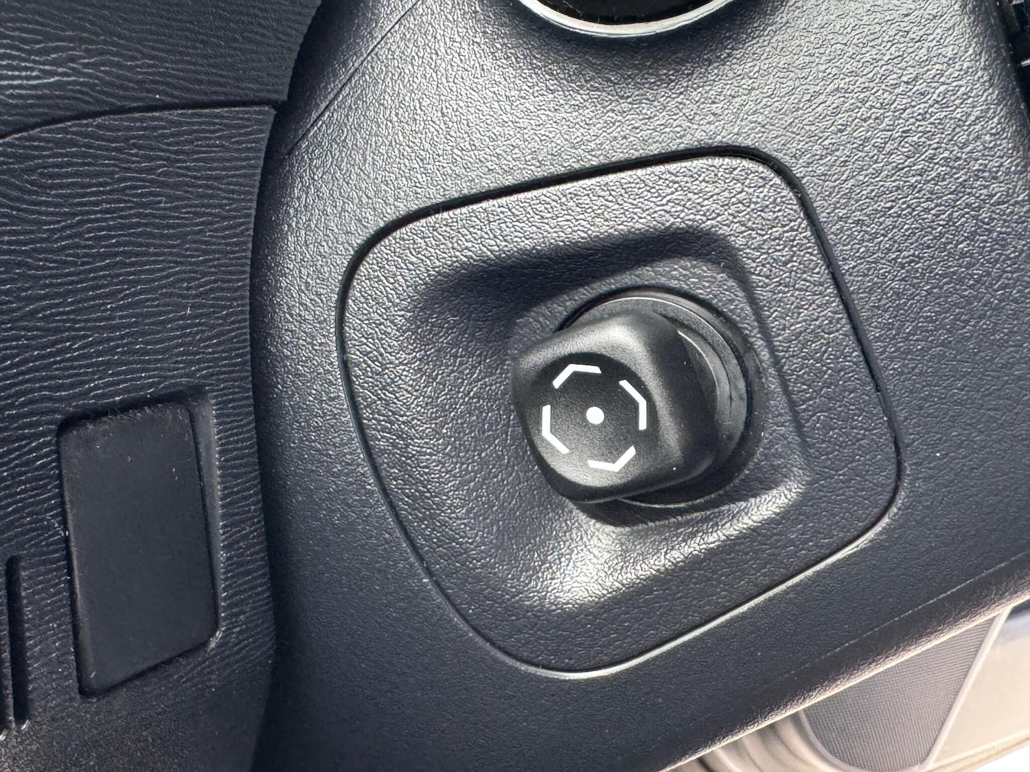 Used Toyota Avensis 2009 for sale - 78058562: Photo 38