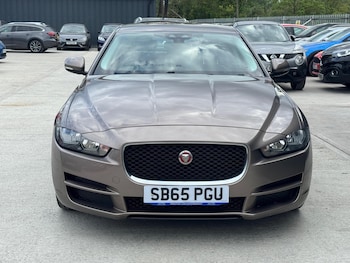 Used Jaguar XE 2016 for sale - 78538942: Photo