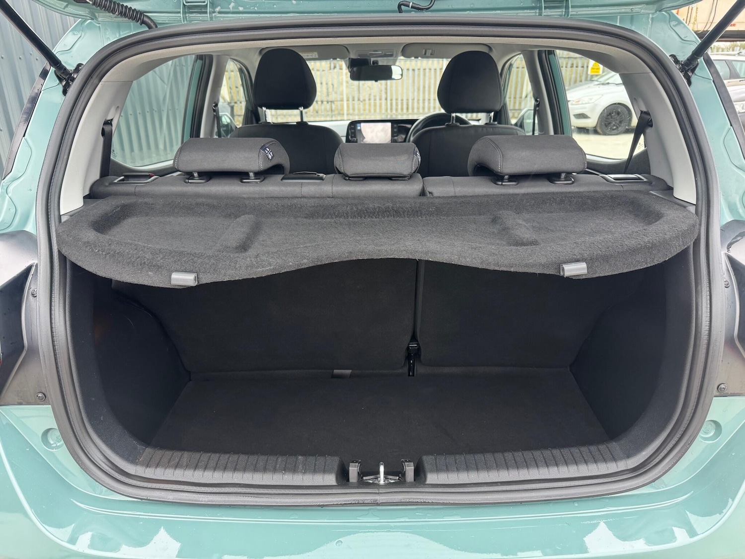 Used Hyundai i10 for sale - 77882358: Photo 30