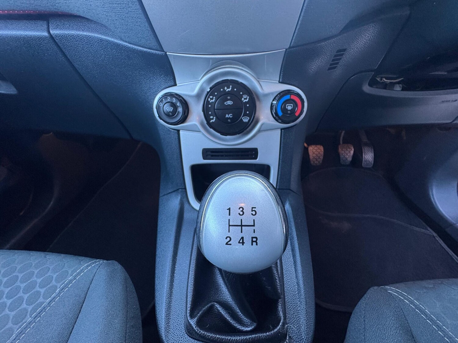 Used Ford Fiesta 2010 for sale - 78157559: Photo 21