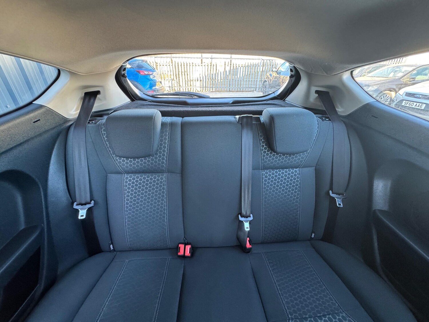 Used Ford Fiesta 2010 for sale - 78157559: Photo 24