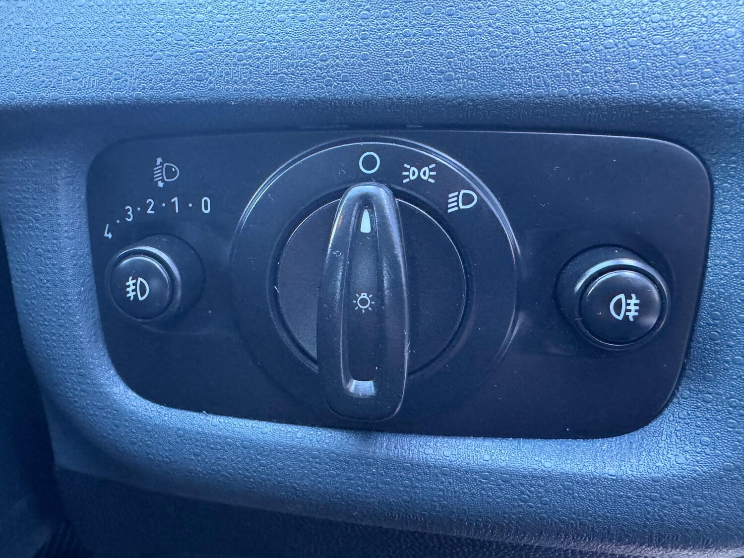 Used Ford Fiesta 2010 for sale - 78157559: Photo 25