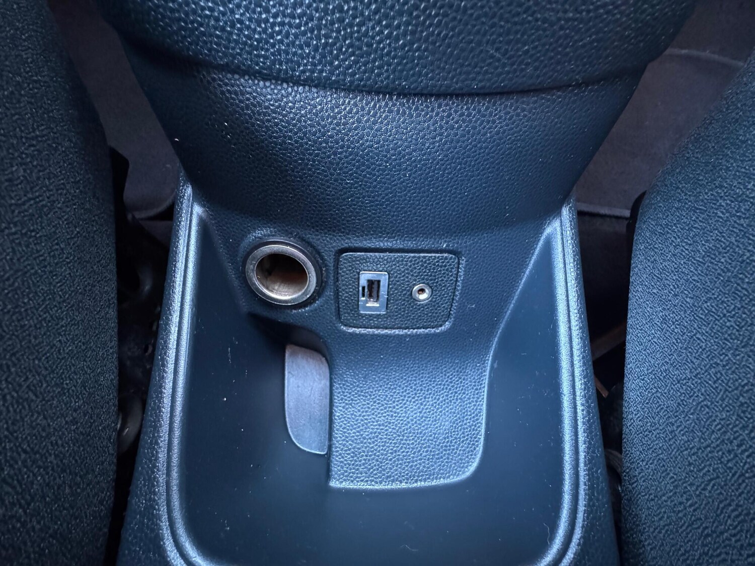 Used Ford Fiesta 2010 for sale - 78157559: Photo 27