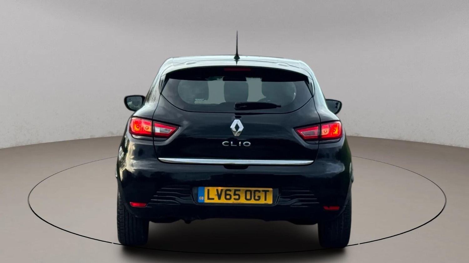 Used Renault Clio 2015 for sale - 76765598: Photo 14