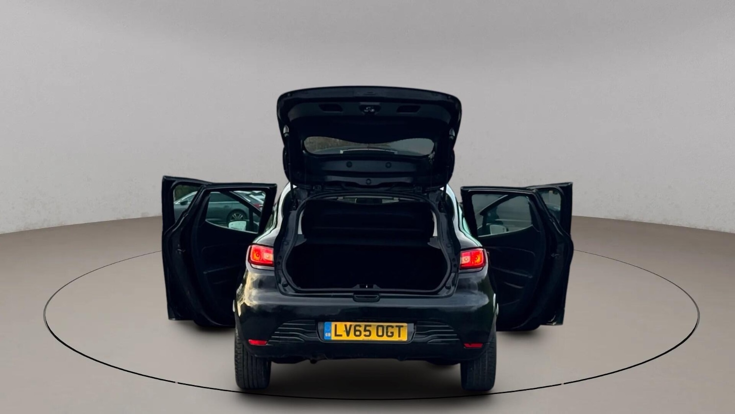 Used Renault Clio 2015 for sale - 76765598: Photo 15