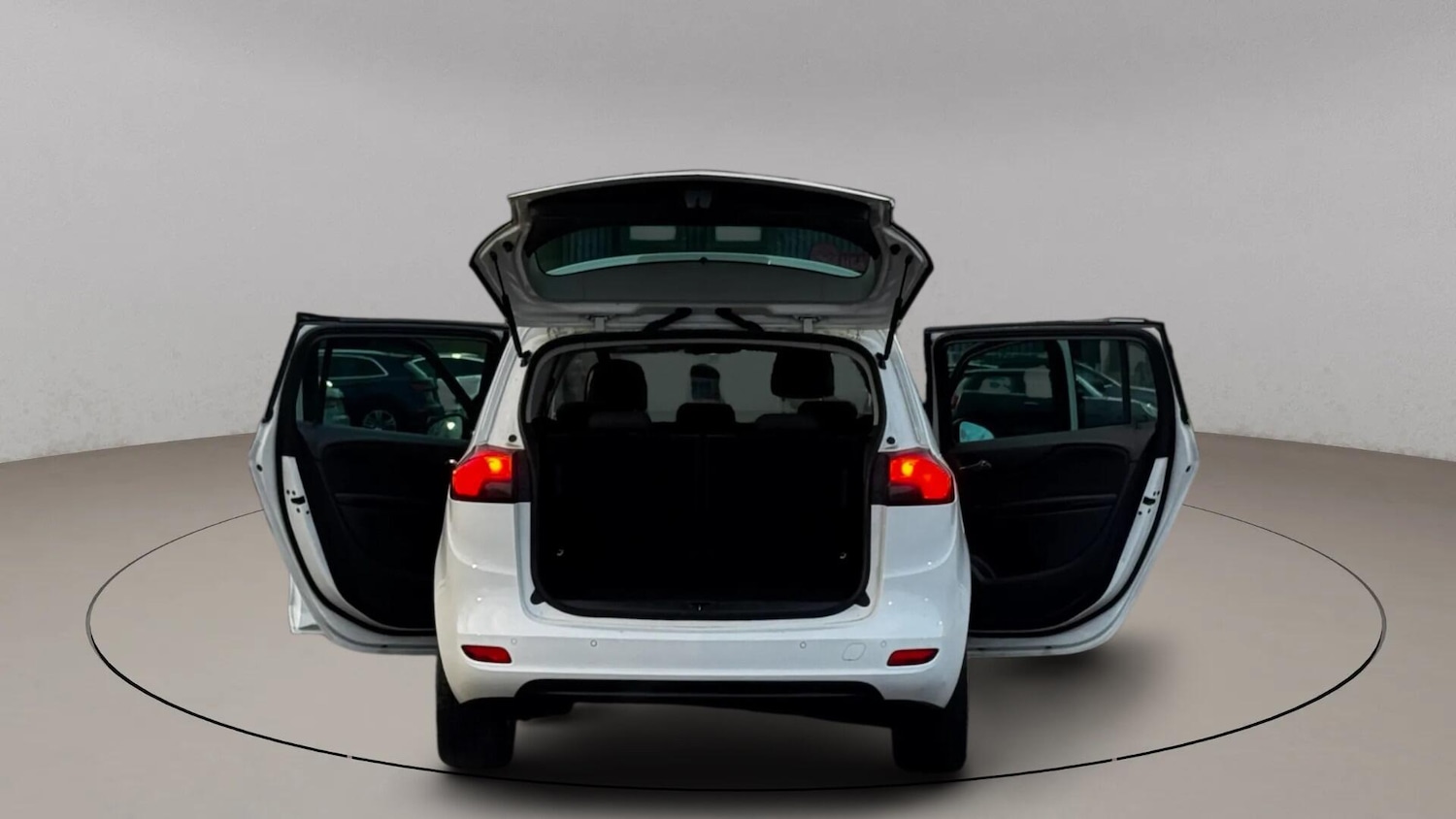 Used Vauxhall Zafira 2016 for sale - 77255059: Photo 14