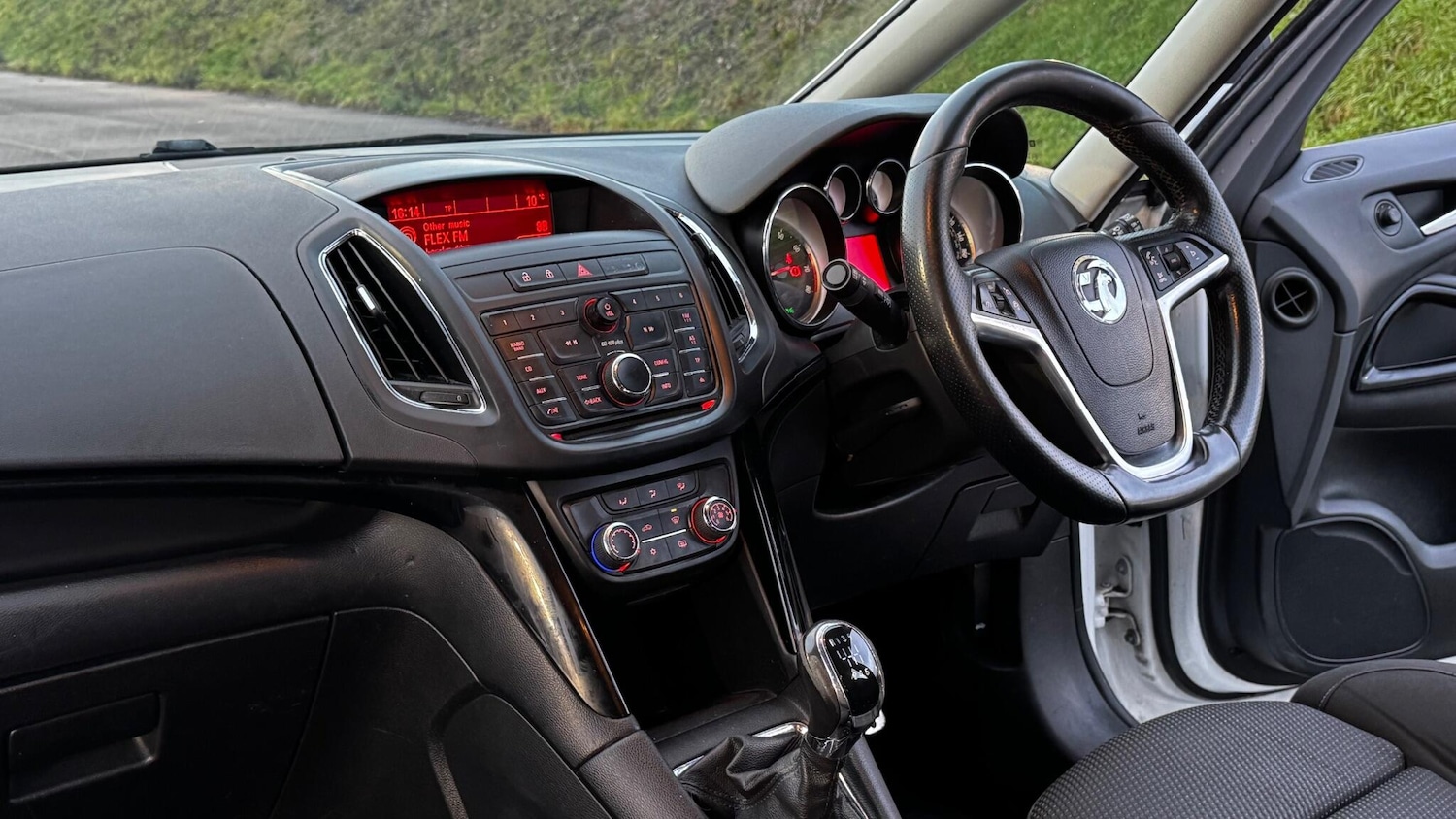 Used Vauxhall Zafira 2016 for sale - 77255059: Photo 20