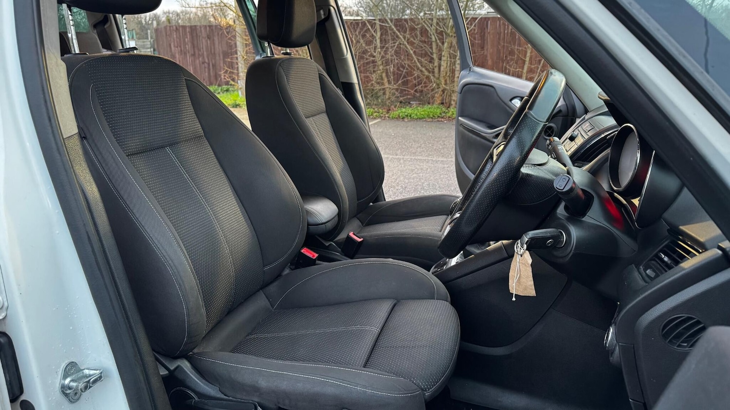 Used Vauxhall Zafira 2016 for sale - 77255059: Photo 23