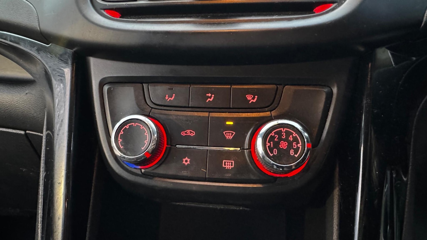 Used Vauxhall Zafira 2016 for sale - 77255059: Photo 30