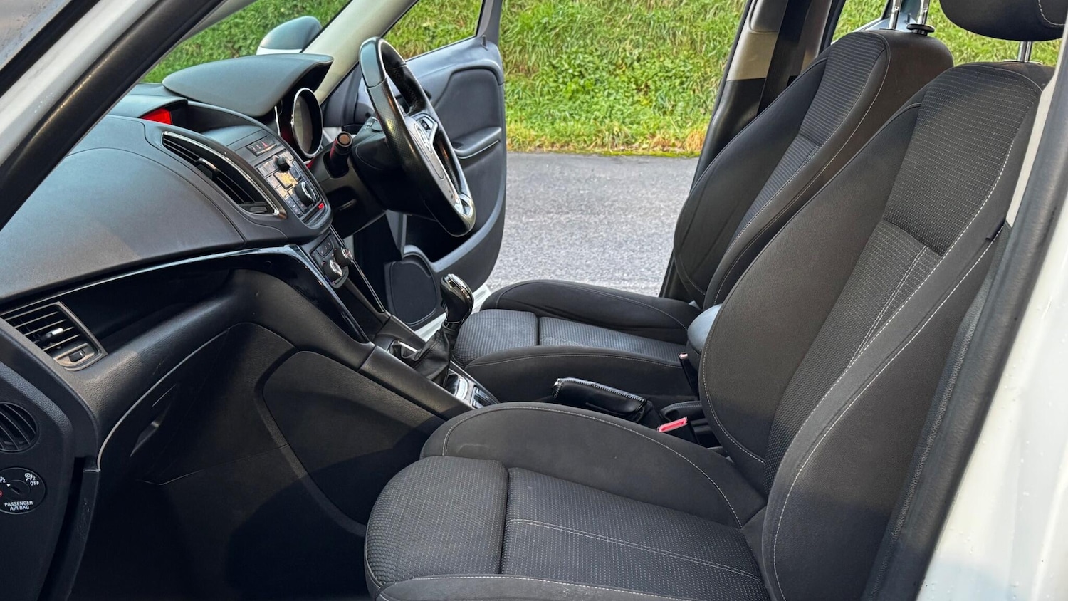 Used Vauxhall Zafira 2016 for sale - 77255059: Photo 34