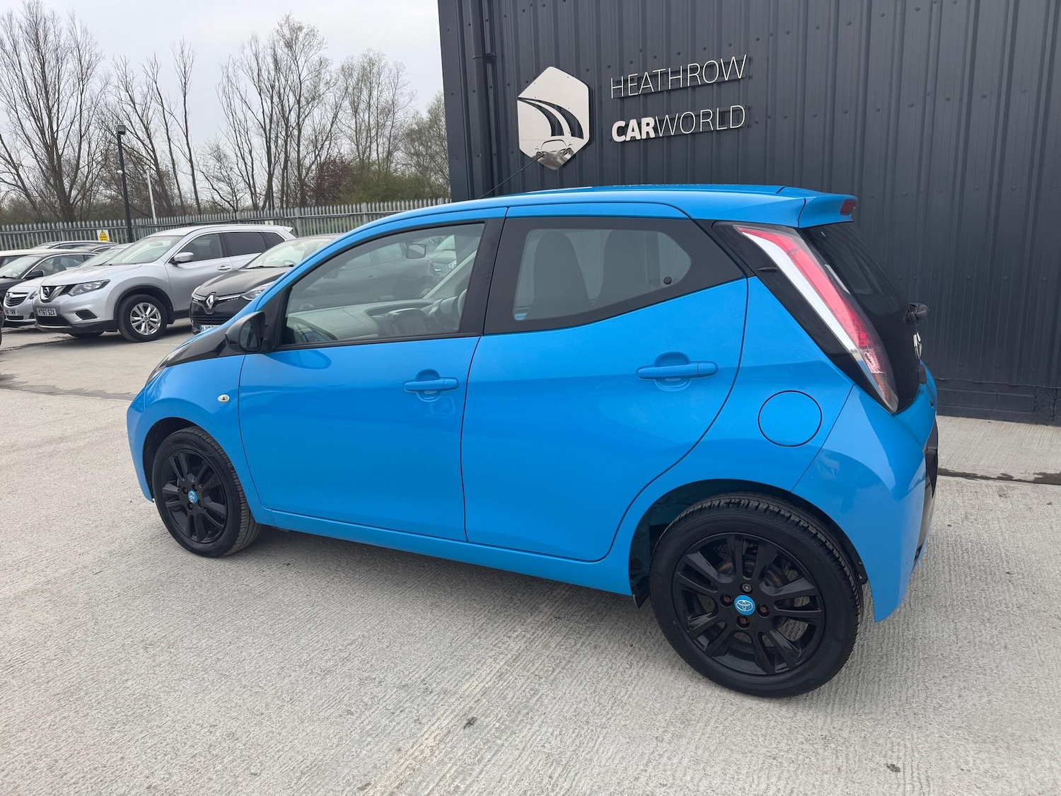 Used Toyota AYGO 2016 for sale - 77993195: Photo 11