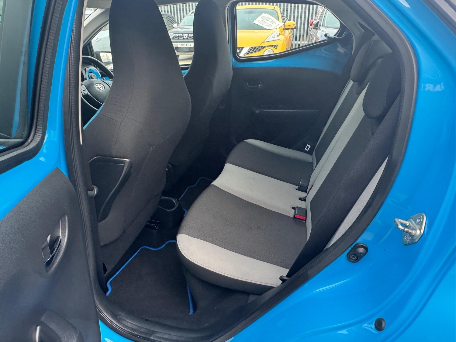 Used Toyota AYGO 2016 for sale - 77993195: Photo 25