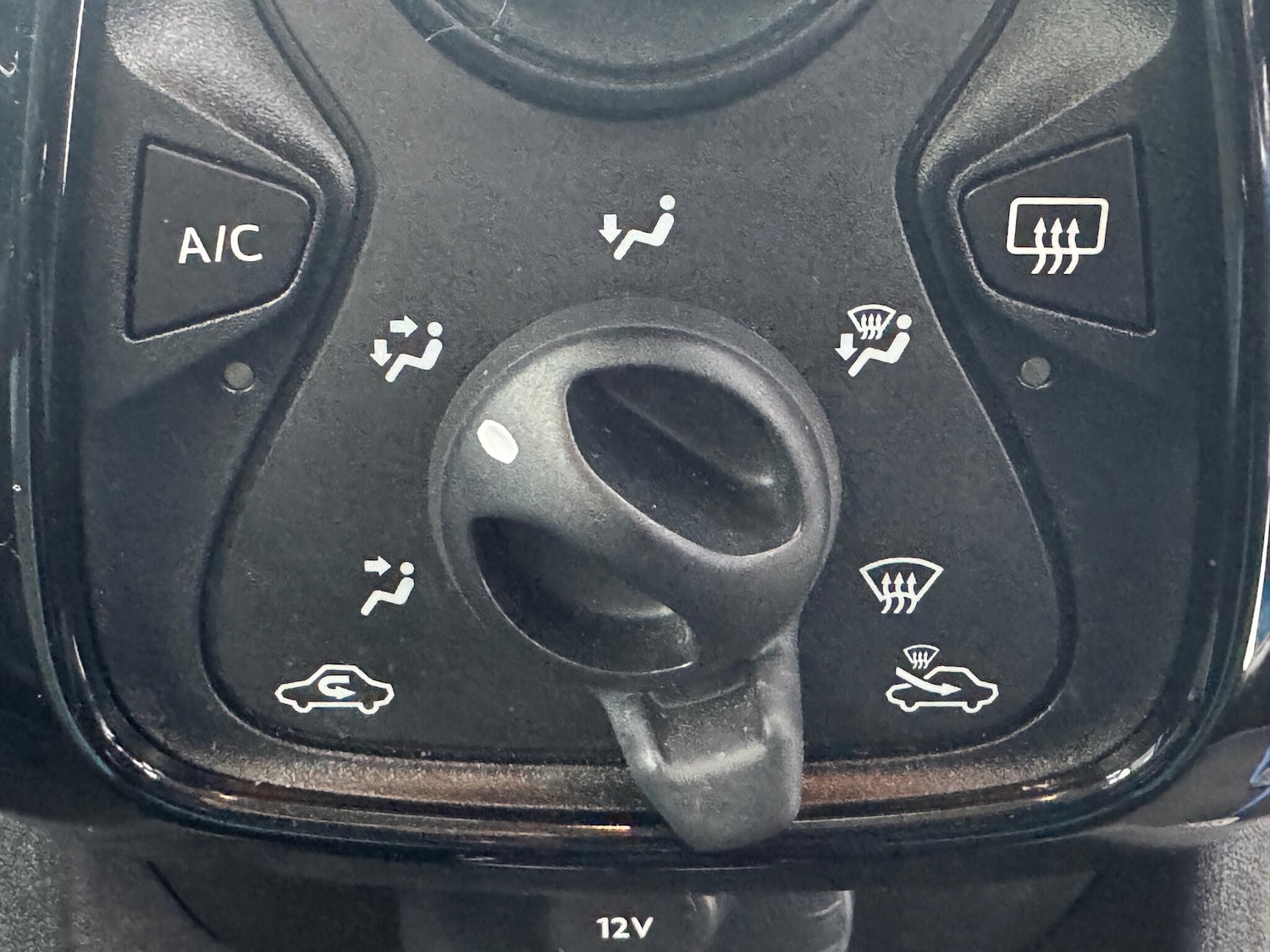 Used Toyota AYGO 2016 for sale - 77993195: Photo 29