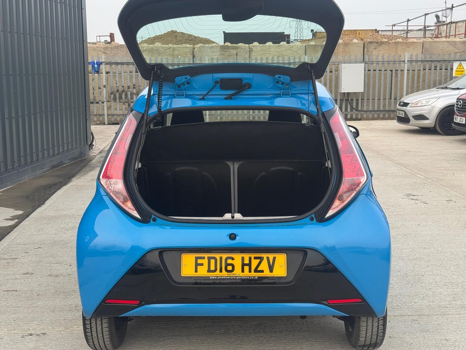 Used Toyota AYGO 2016 for sale - 77993195: Photo 37