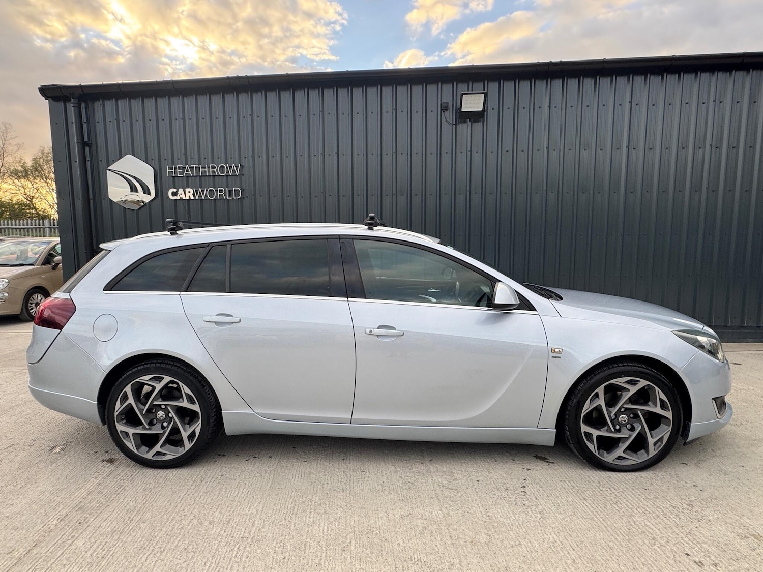 Used Vauxhall Insignia 2015 for sale - 78086324: Photo 16