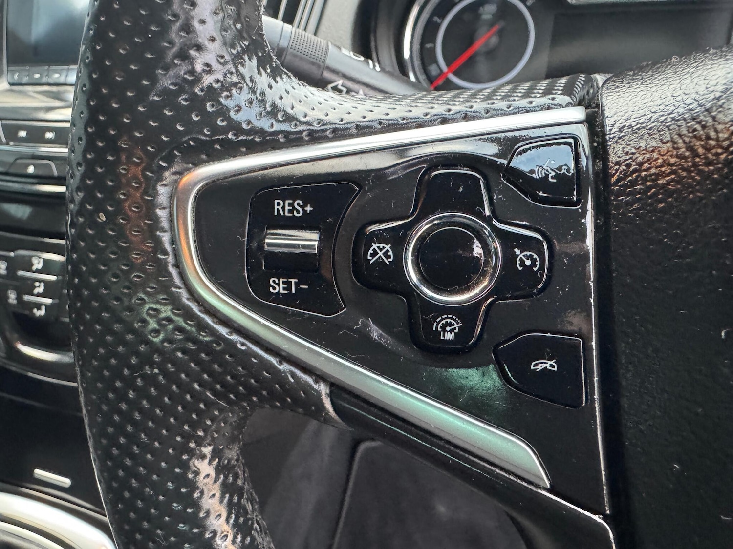 Used Vauxhall Insignia 2015 for sale - 78086324: Photo 29