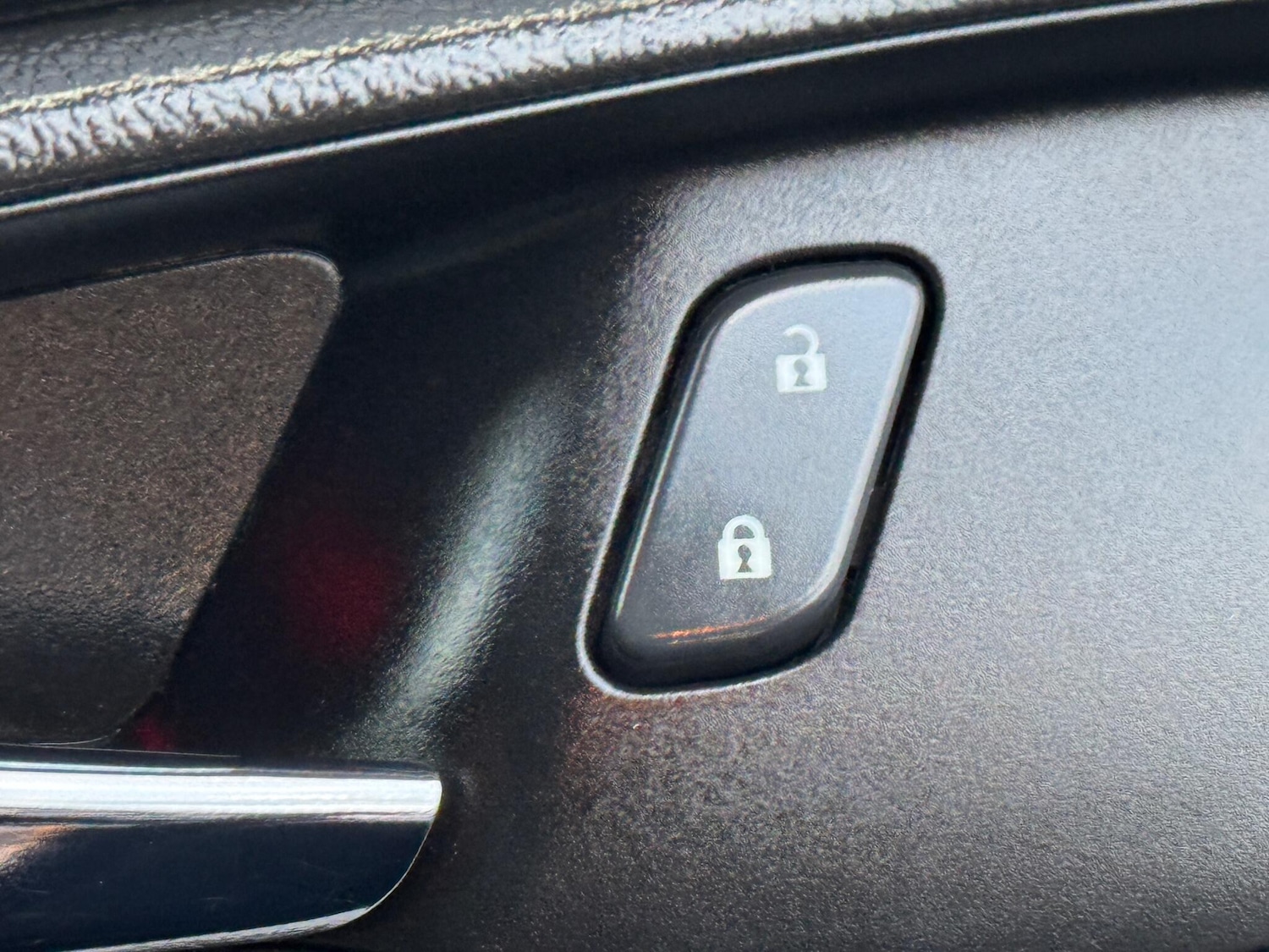 Used Vauxhall Insignia 2015 for sale - 78086324: Photo 31