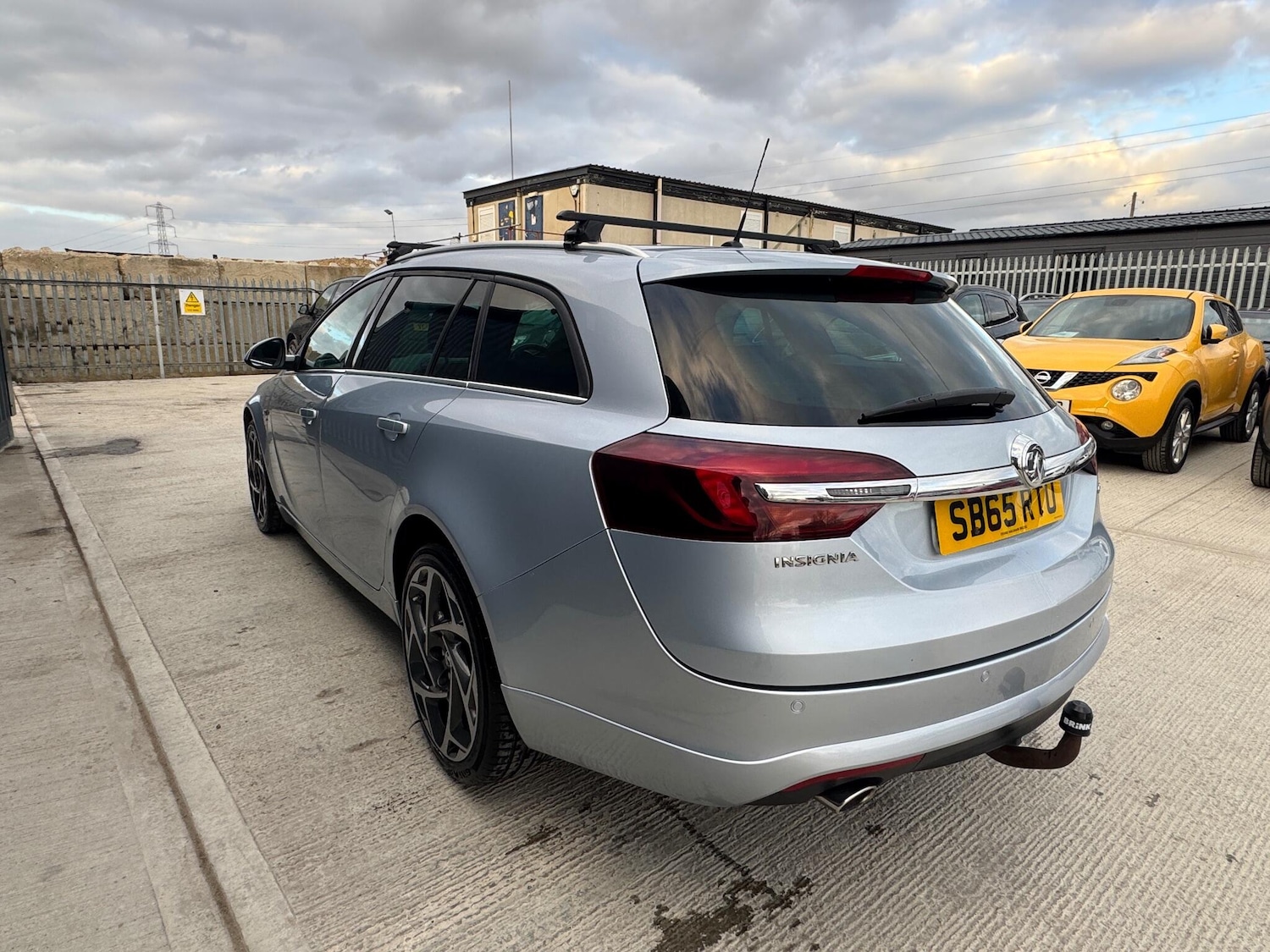 Used Vauxhall Insignia 2015 for sale - 78086324: Photo 4