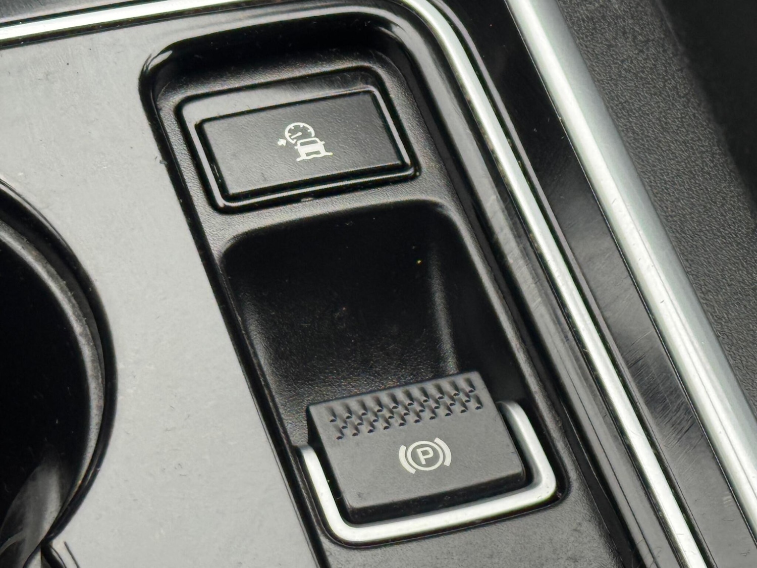 Used Jaguar XE 2016 for sale - 76997234: Photo 23