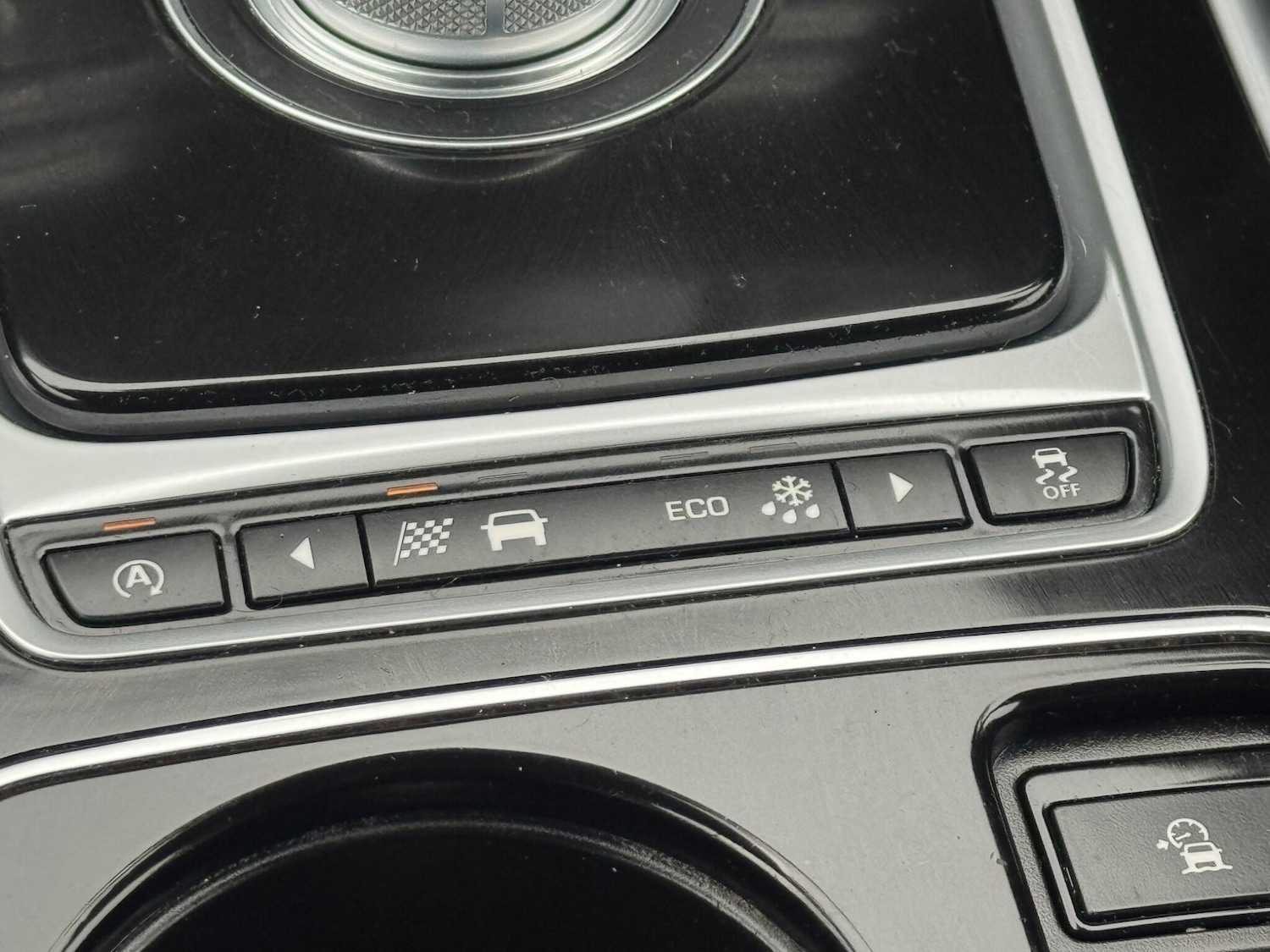 Used Jaguar XE 2016 for sale - 76997234: Photo 24