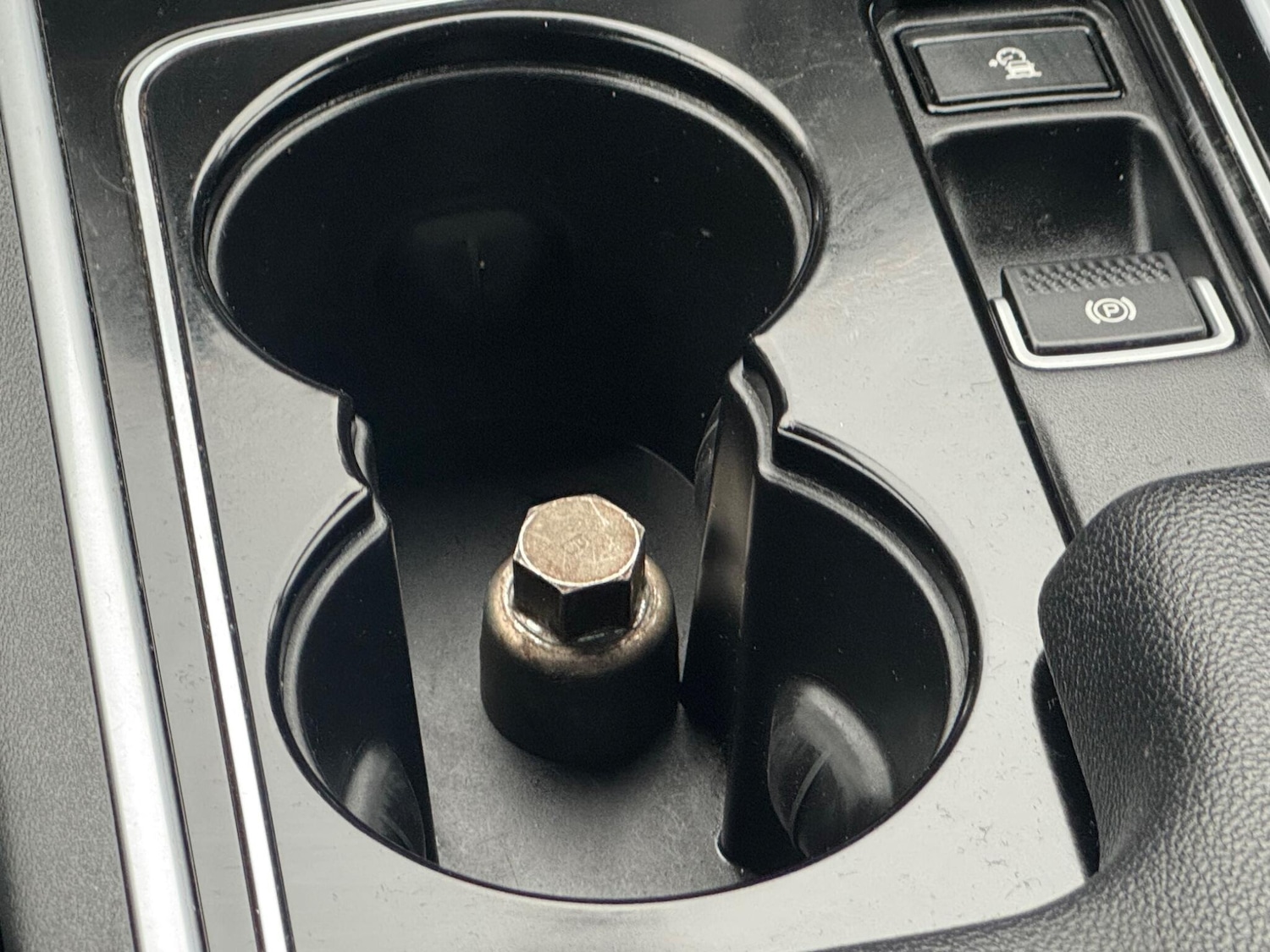 Used Jaguar XE 2016 for sale - 76997234: Photo 25