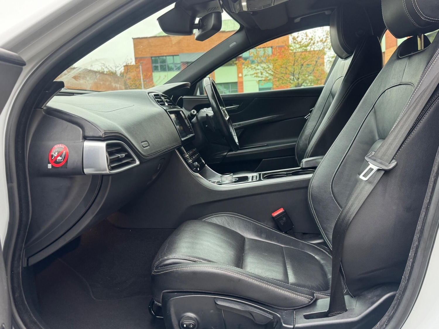 Used Jaguar XE 2016 for sale - 76997234: Photo 36