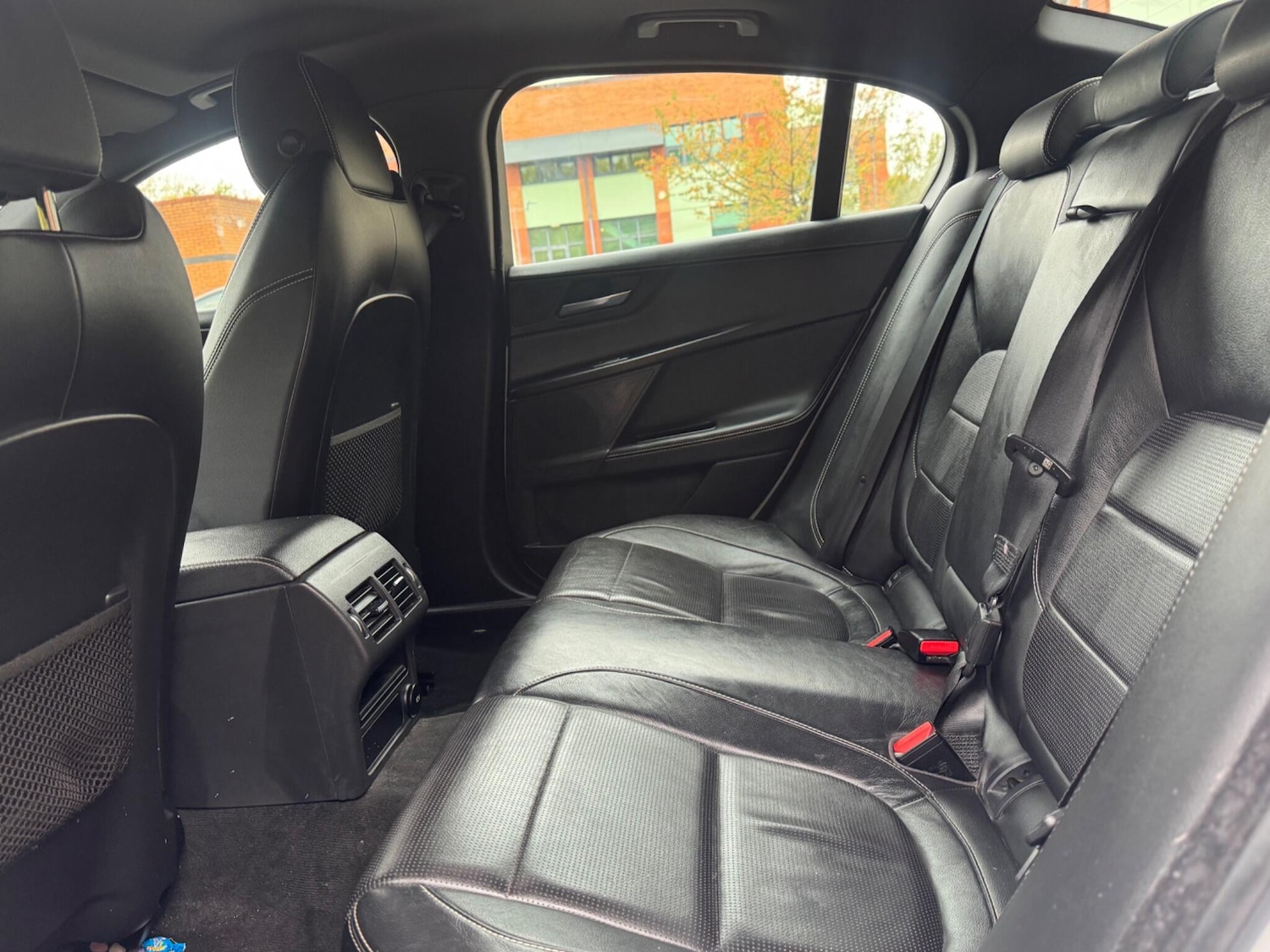 Used Jaguar XE 2016 for sale - 76997234: Photo 39