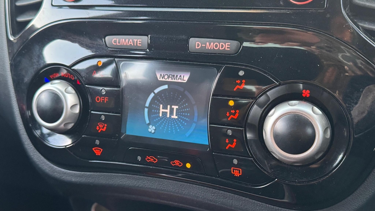 Used Nissan Juke 2015 for sale - 76899475: Photo 51