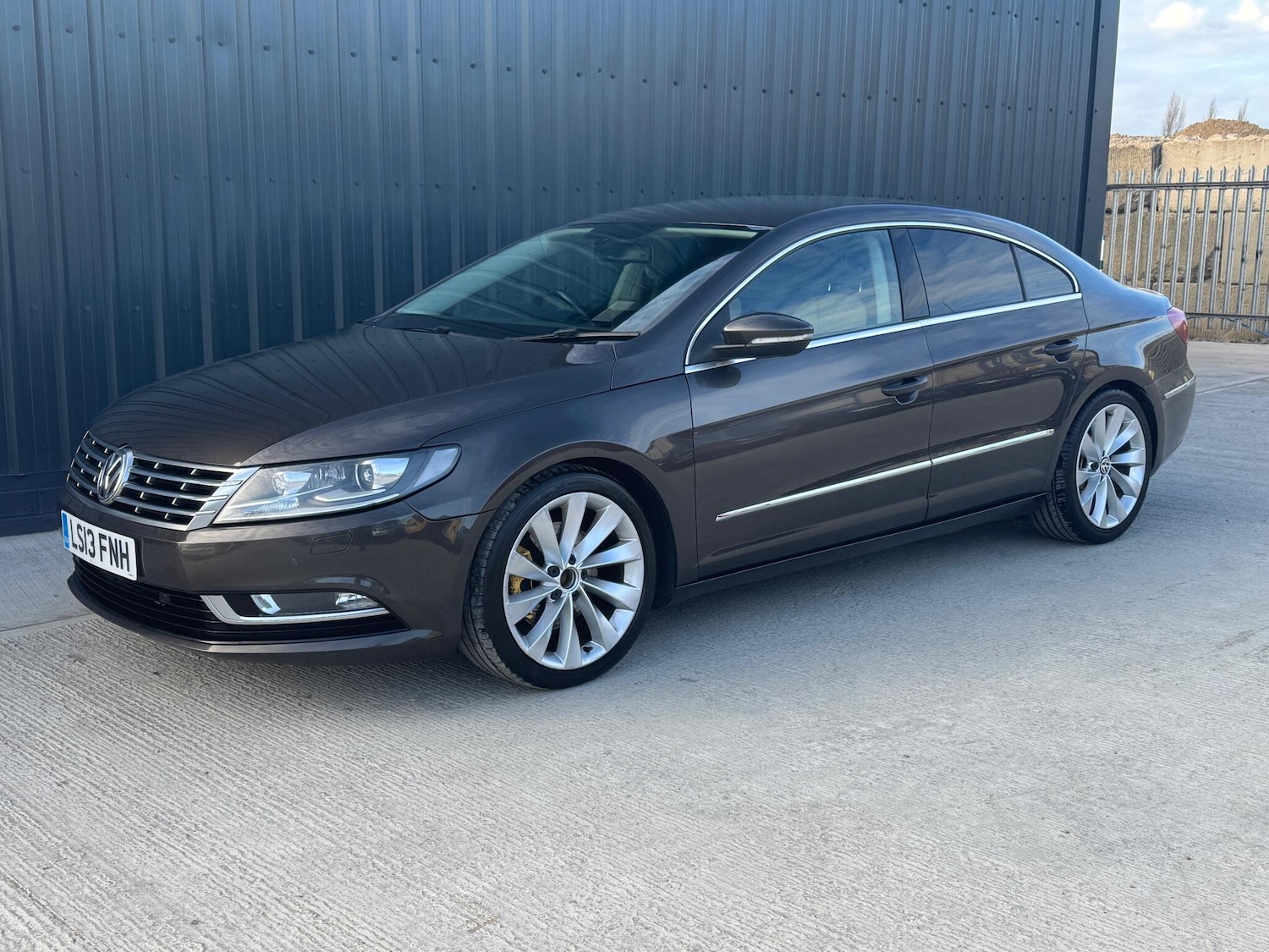 Used Volkswagen CC 2013 for sale - 78034630: Photo 3