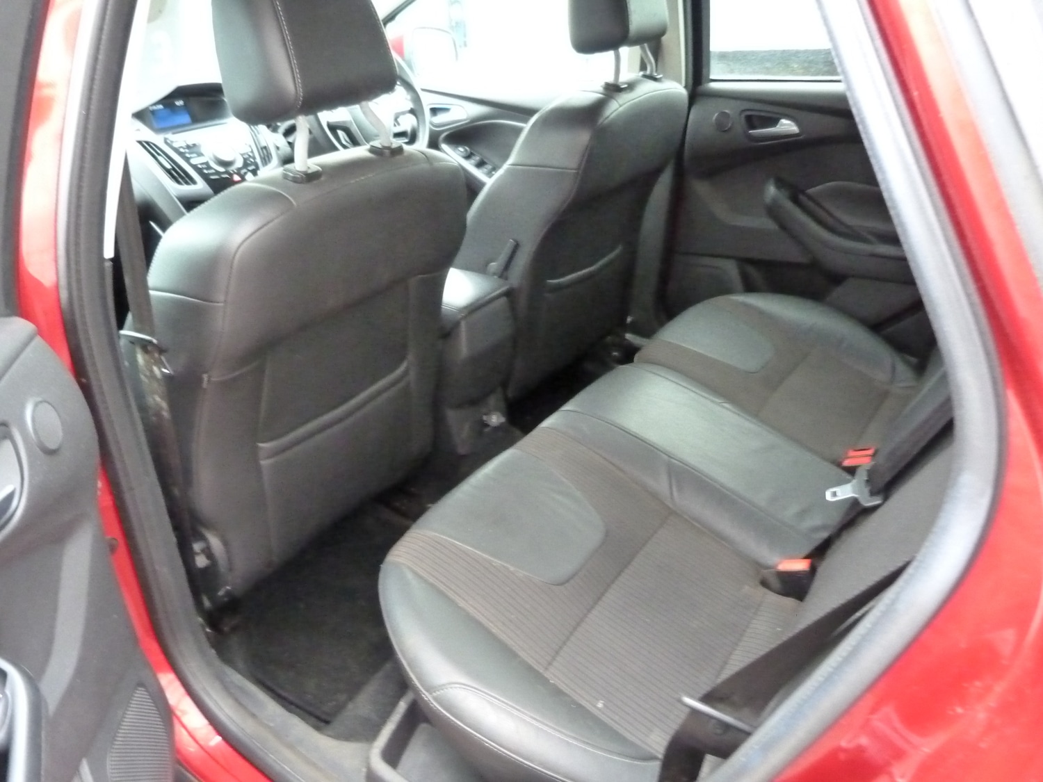 Used Ford Focus 2013 for sale - 78040325: Photo 9