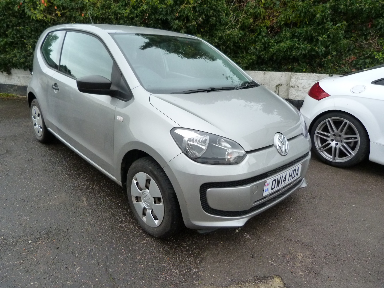 Used Volkswagen up! 2014 for sale - 76578191: Photo 2