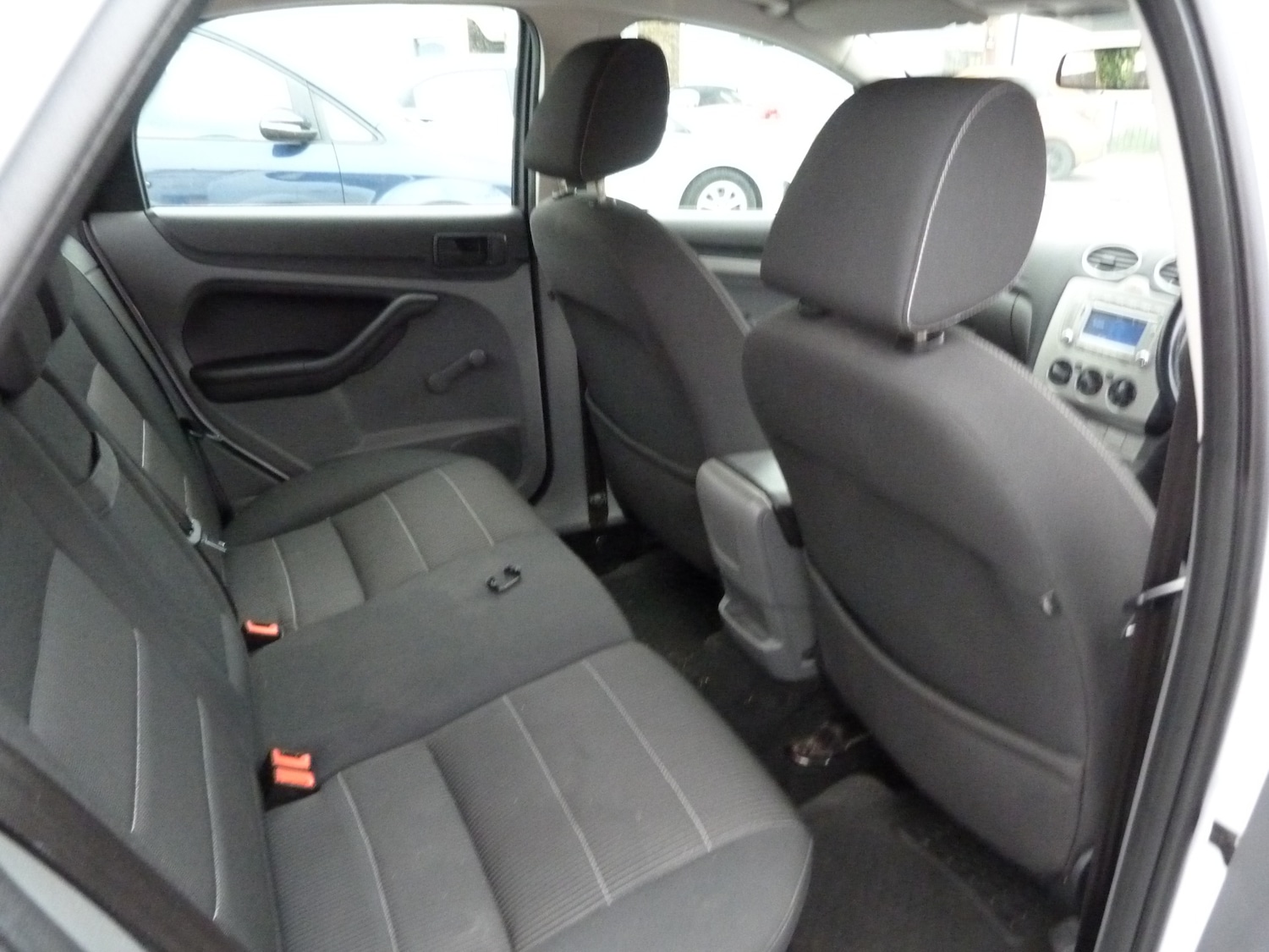 Used Ford Focus 2010 for sale - 76504748: Photo 9