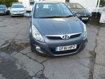 Used Hyundai i20 2011 for sale - 76556683: Photo