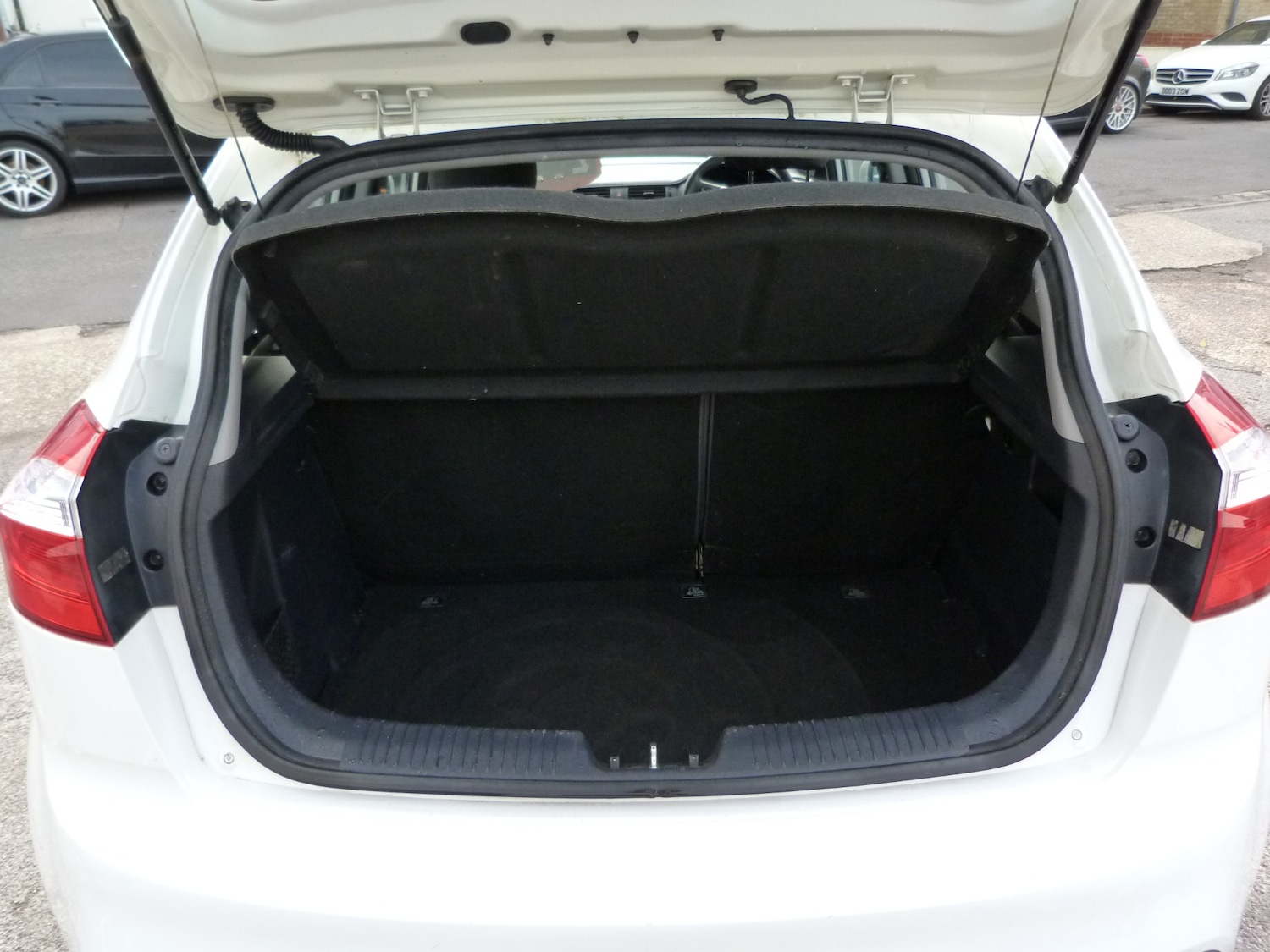 Used Kia Rio 2013 for sale - 76413285: Photo 9