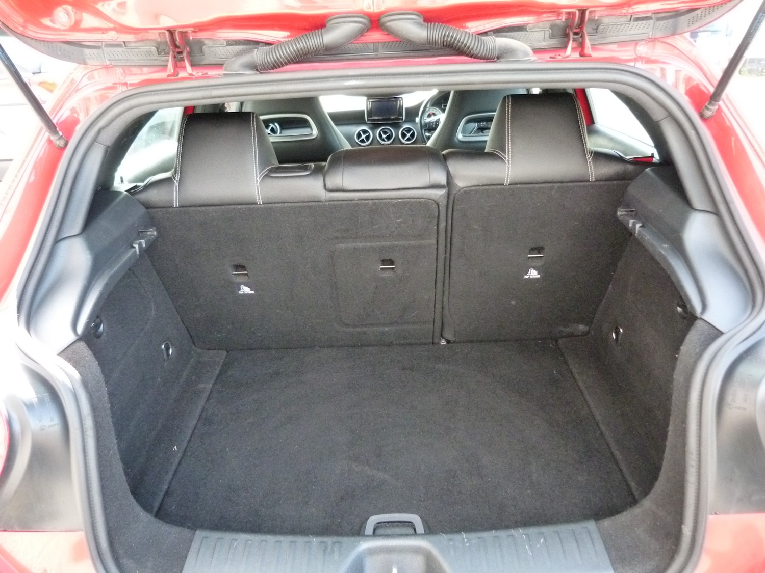 Used Mercedes-Benz A-Class 2015 for sale - 77917331: Photo 10