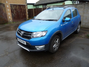 Used Dacia Sandero Stepway 2014 for sale - 75723550: Photo