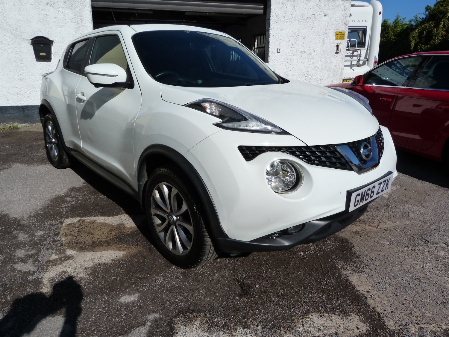 Used Nissan Juke 2016 for sale - 76103733: Photo 2
