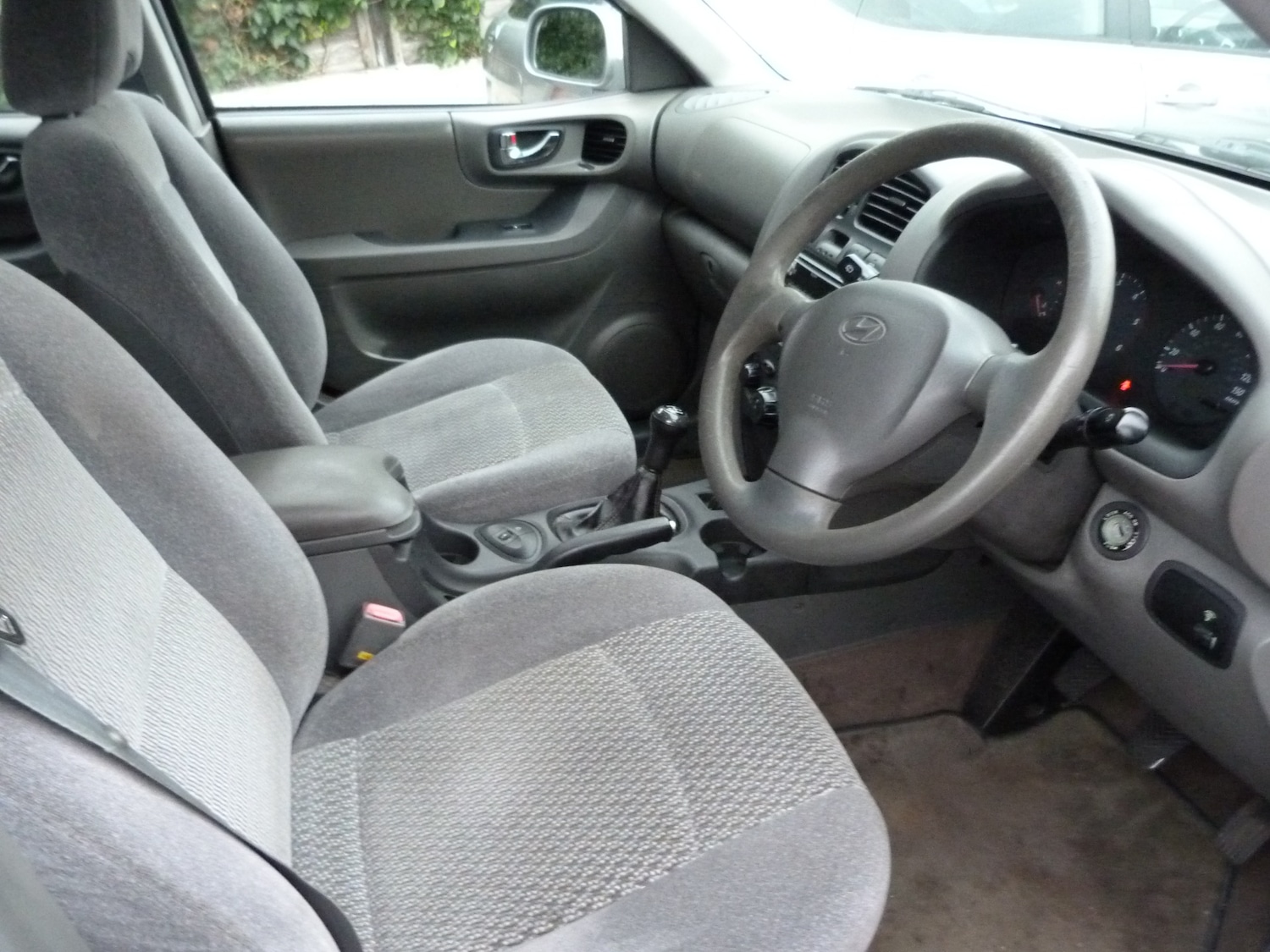 Used Hyundai Santa Fe 2003 for sale - 76906385: Photo 8