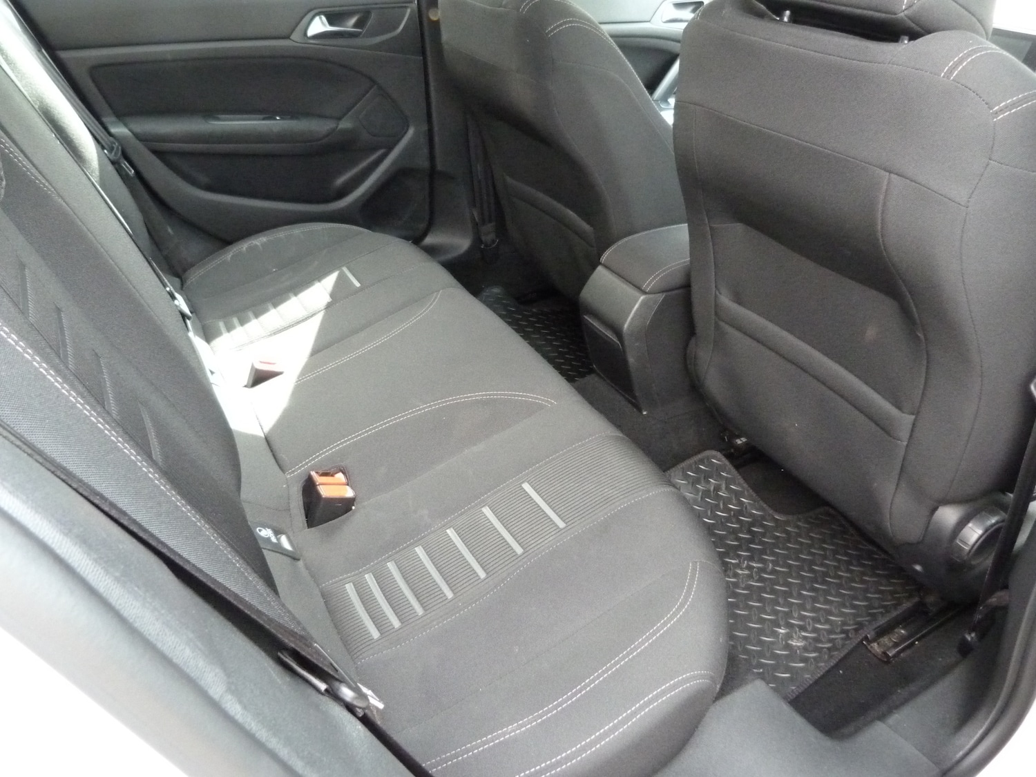 Used Peugeot 308 2015 for sale - 78198854: Photo 9