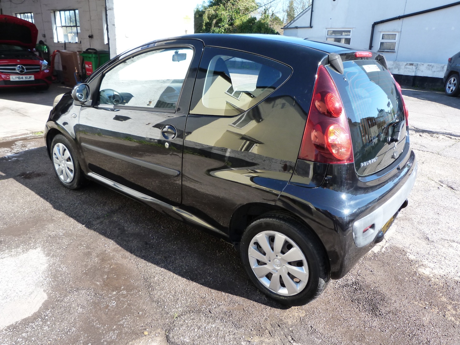 Used Peugeot 107 2014 for sale - 77931743: Photo 4