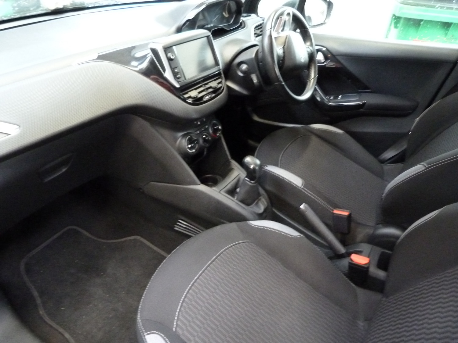 Used Peugeot 208 2016 for sale - 76450194: Photo 7