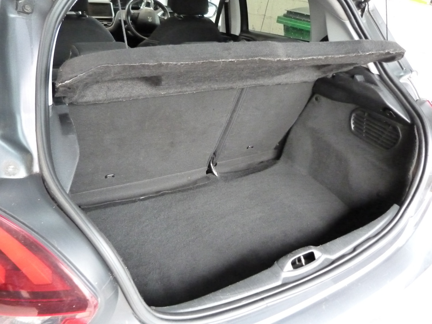 Used Peugeot 208 2016 for sale - 76450194: Photo 9