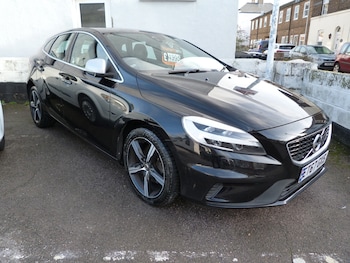 Used Volvo V40 2018 for sale - 77261312: Photo