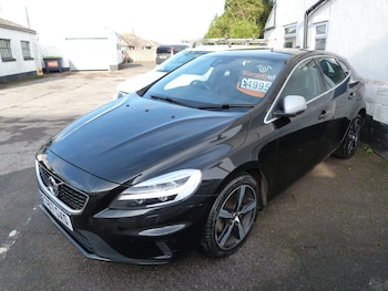 Used Volvo V40 2018 for sale - 77261312: Photo