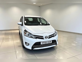 Used Toyota Verso 2016 for sale - 78956116: Photo